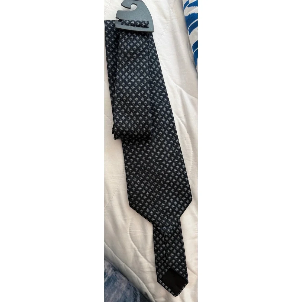 Harrods The Mans Shop Silk Tie Navy Blue Geometric Diamond Made in England